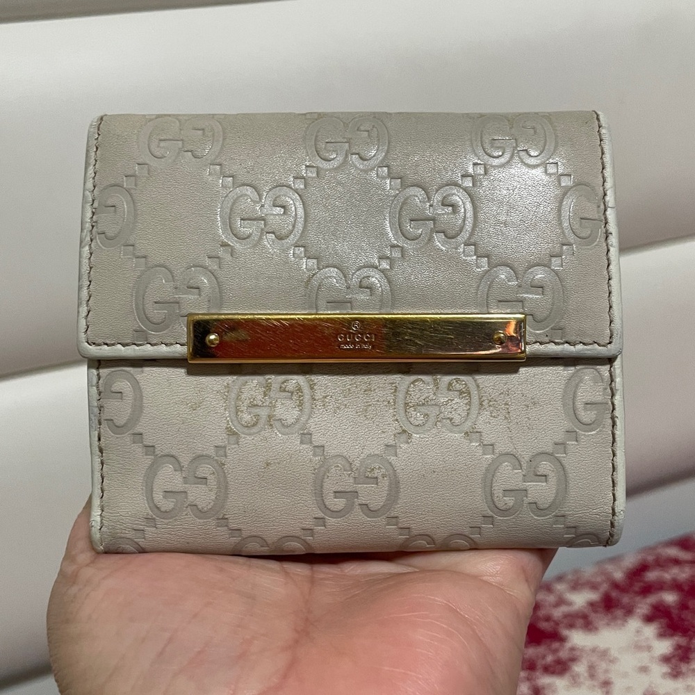 Gucci Embossed Leather Compact Wallet - Picture 15 of 15